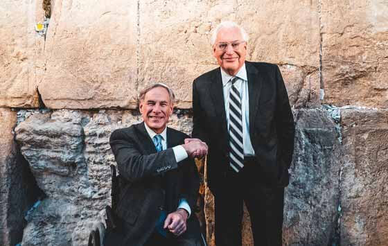Governor Abbott shaking hands with Ambassador David Friedman at the Western Wall in Jerusalem