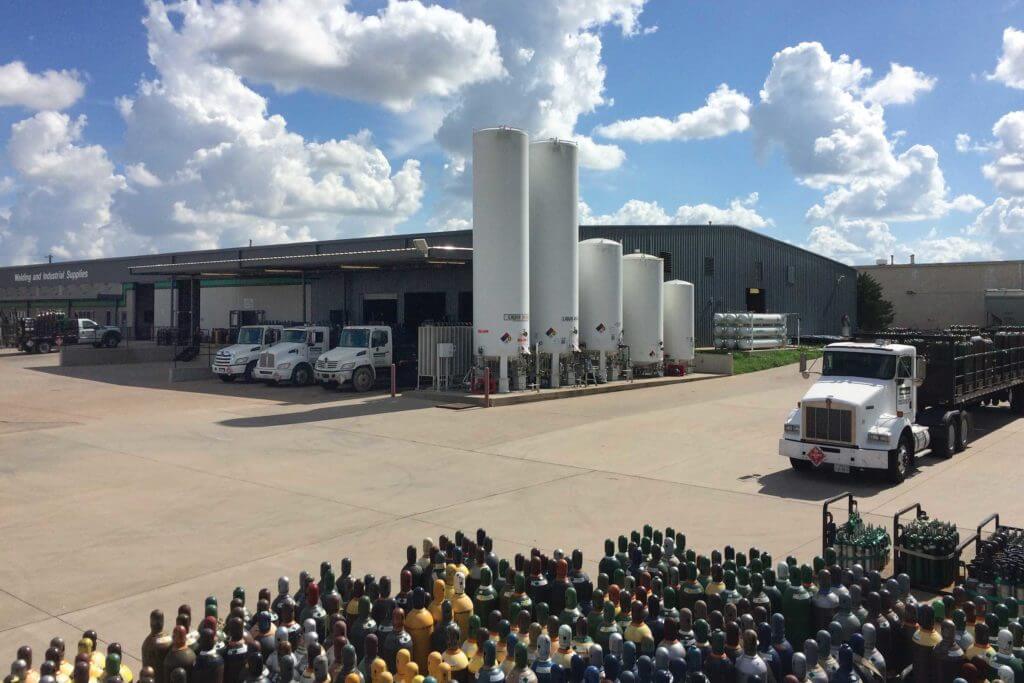 Exterior view of the DuPuy Oxygen & Supply facility in Waco, Texas.