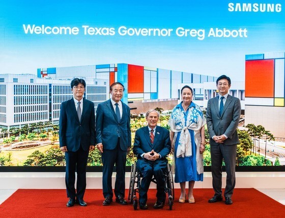 Governor Abbott Tours Samsung’s Semiconductor Facility In Pyeongtaek, South_Korea