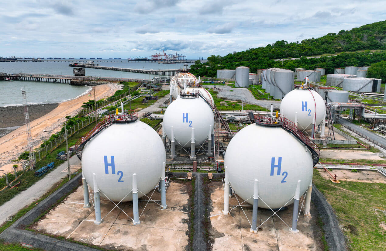 Hydrogen storage facility for clean energy on the Gulf Coast