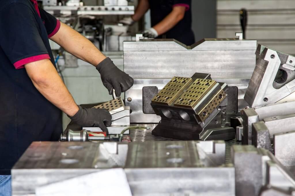 Man working in advanced manufacturing in Texas